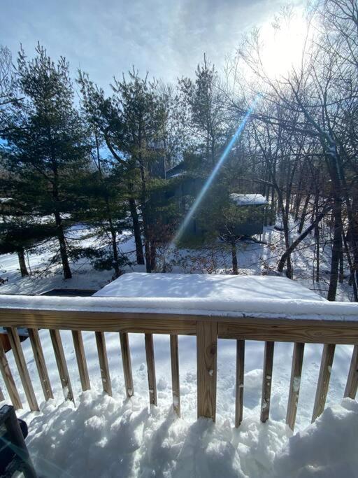 Ambiance - King Bed Cabin, Jetted-Tub & Fireplace Tobyhanna Bagian luar foto