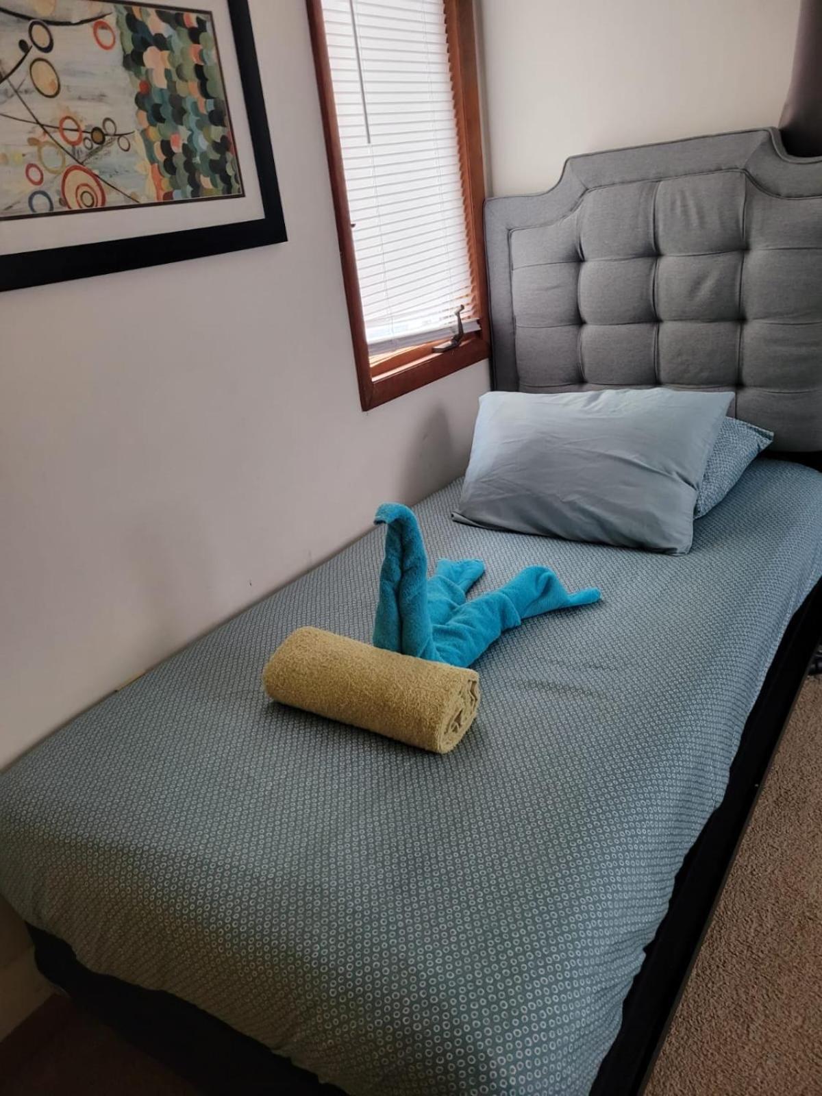 Ambiance - King Bed Cabin, Jetted-Tub & Fireplace Tobyhanna Bagian luar foto