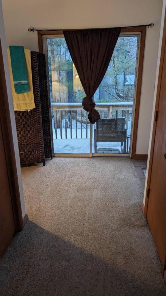 Ambiance - King Bed Cabin, Jetted-Tub & Fireplace Tobyhanna Bagian luar foto