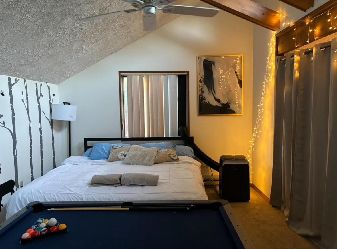 Ambiance - King Bed Cabin, Jetted-Tub & Fireplace Tobyhanna Bagian luar foto