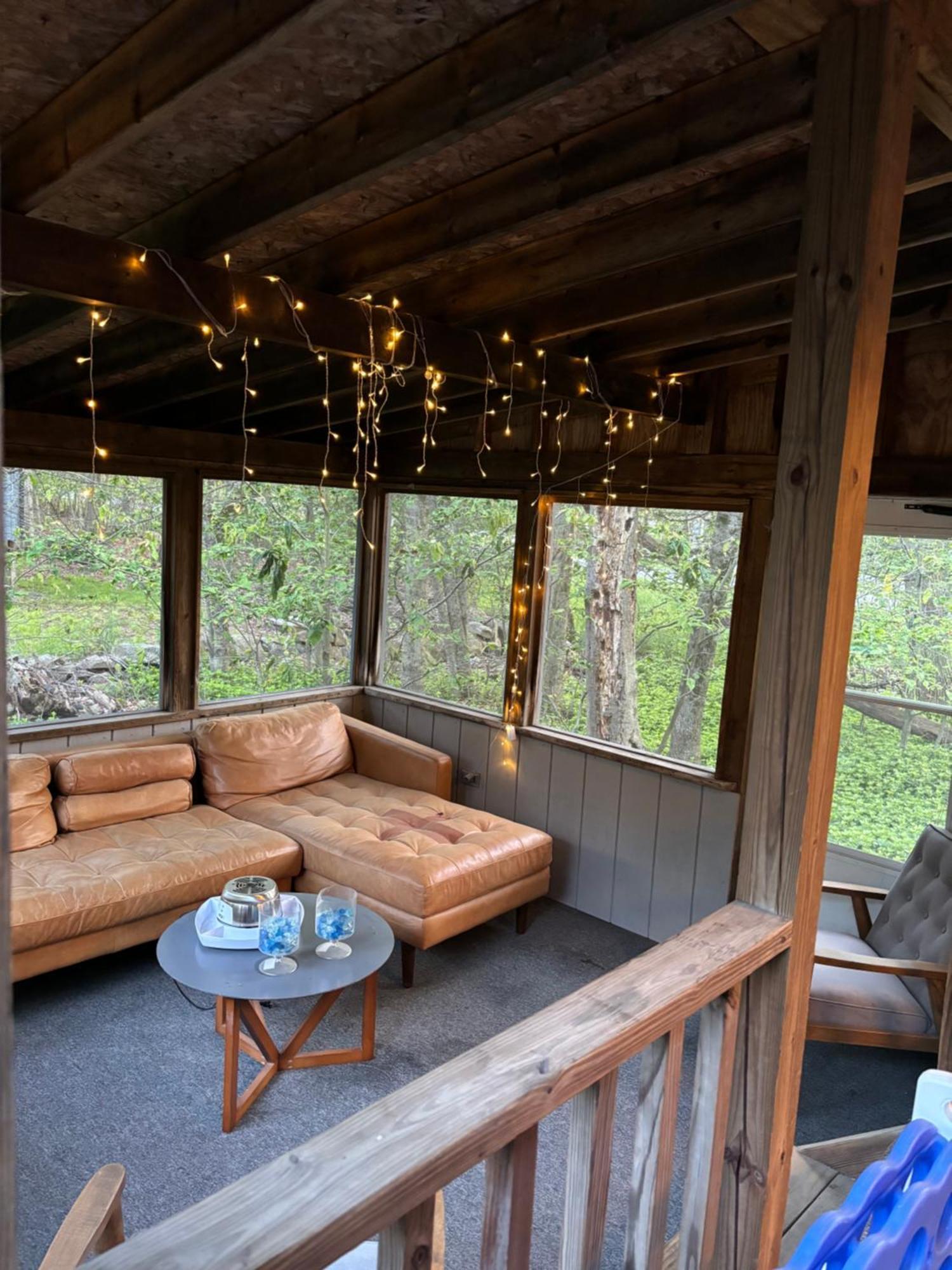 Ambiance - King Bed Cabin, Jetted-Tub & Fireplace Tobyhanna Bagian luar foto